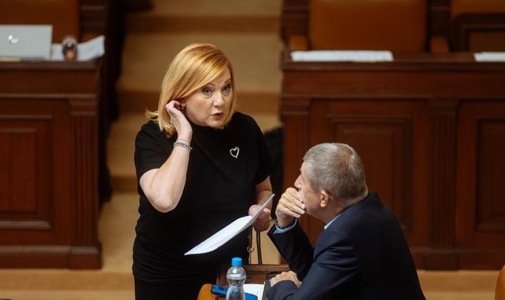 Schůze Poslanecké sněmovny, Alena Schillerová, Andrej Babiš