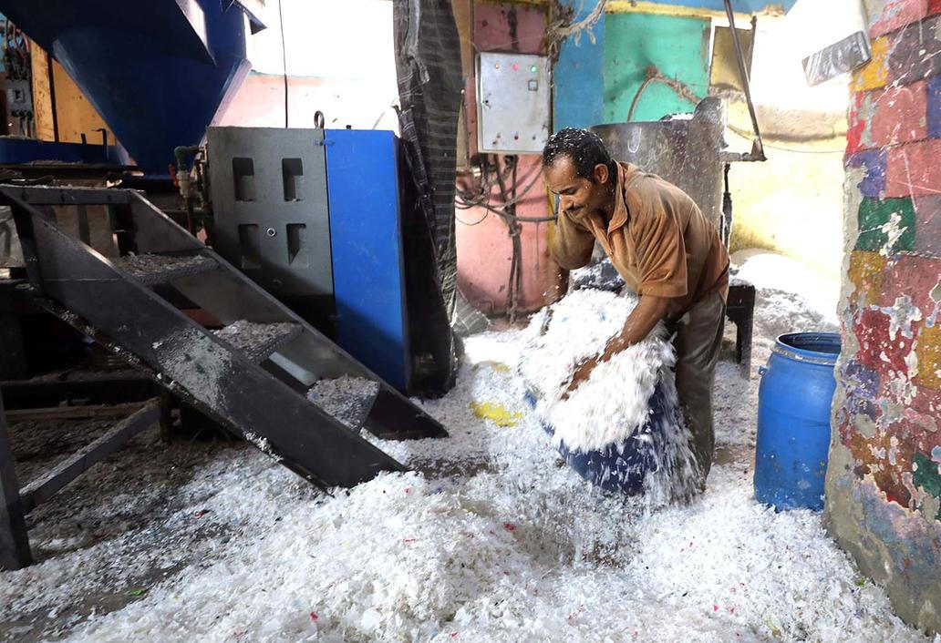 Recycling garbage in Egypt
