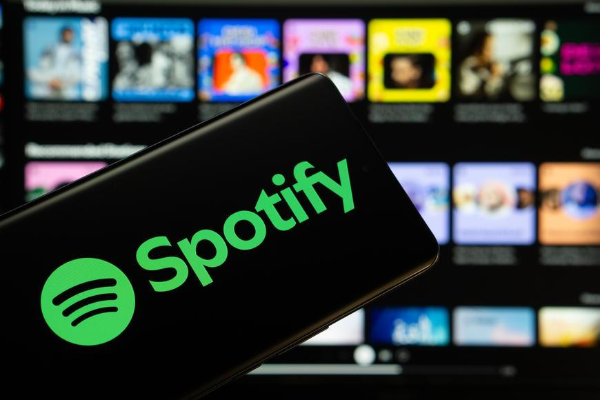 Spotify začne označovat profily umělců vytvořených pomocí AI