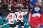 Bo Horvat slaví gól v zápase Česko - Kanada na ZOH 2026