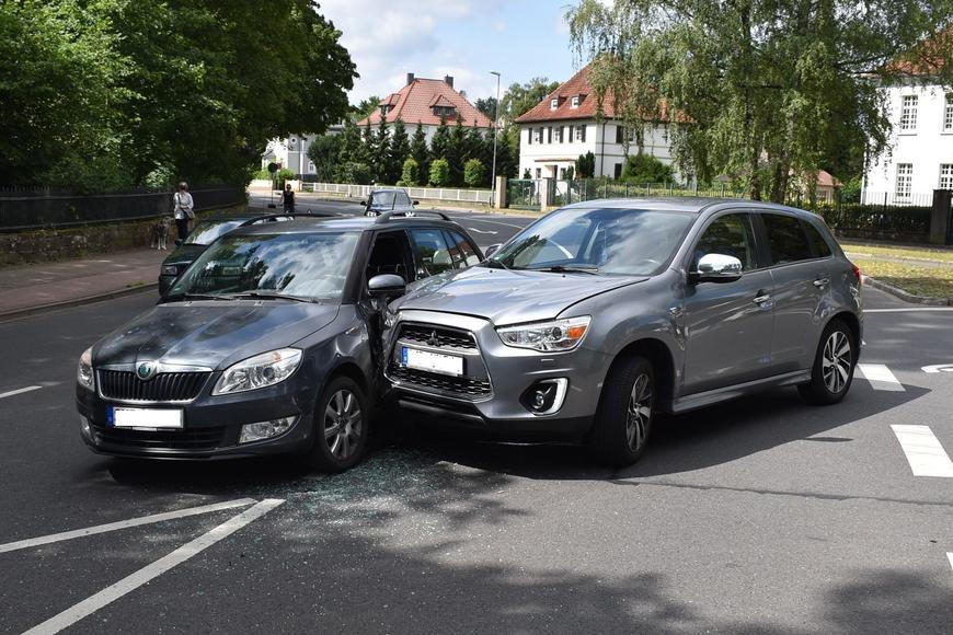 Drobná nehoda může majitele zruinovat. Autoklub spočítal ceny oprav u 21 modelů