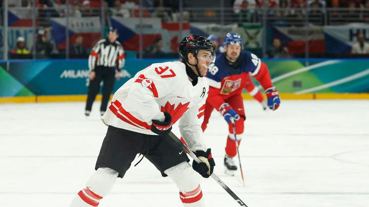Connor McDavid na olympiádě v Miláně v zápase proti Česku