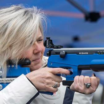 Hokejový dres č. 61 a prezident, který si to opravdu užívá