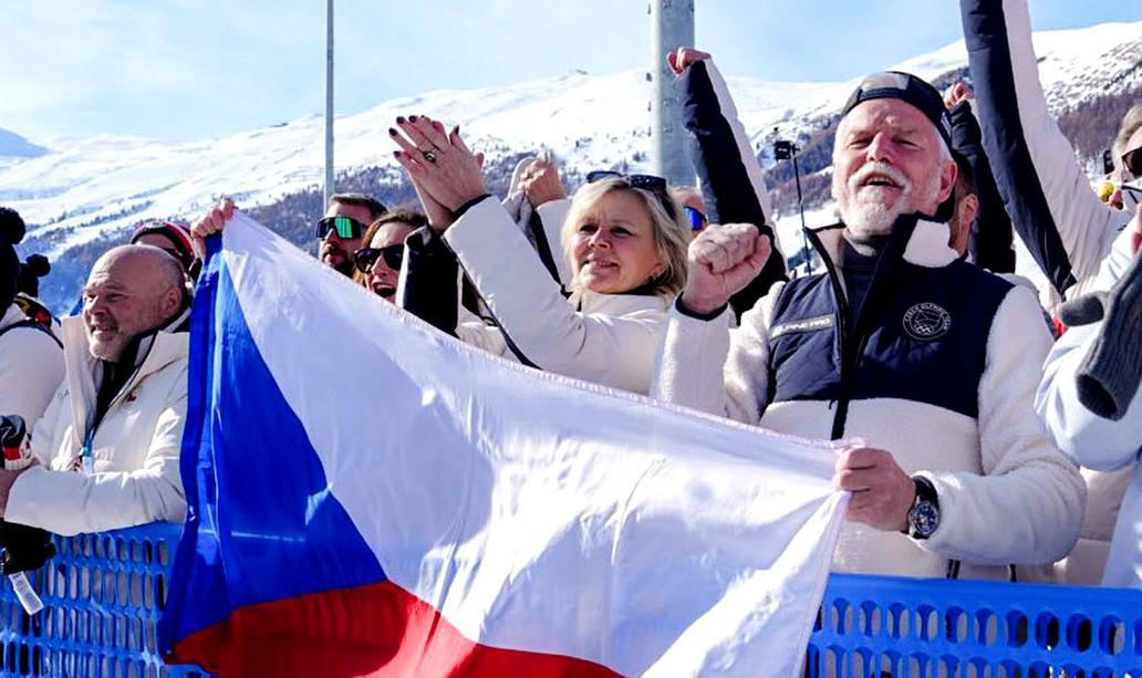 Hokejový dres č. 61 a prezident, který si to opravdu užívá