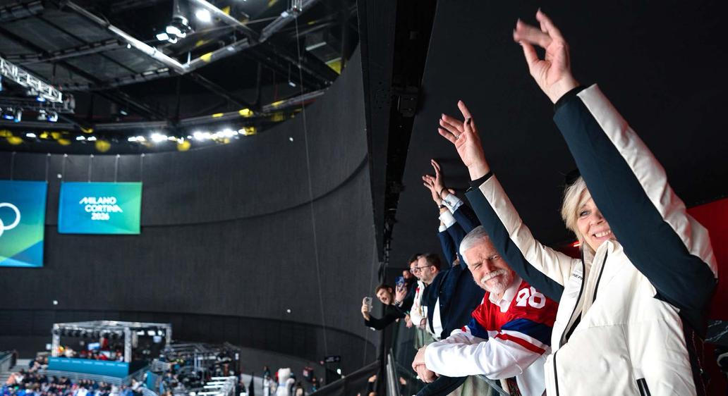 Hokejový dres č. 61 a prezident, který si to opravdu užívá