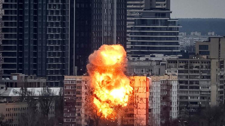 Russian missile and drone strike in Kyiv