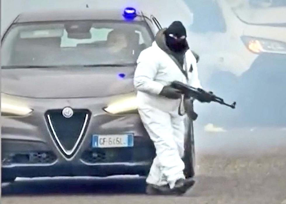 Škoda tyhle fotky minout: divoký Bunny, poselství na rukavici nebo gangsterka na dálnici