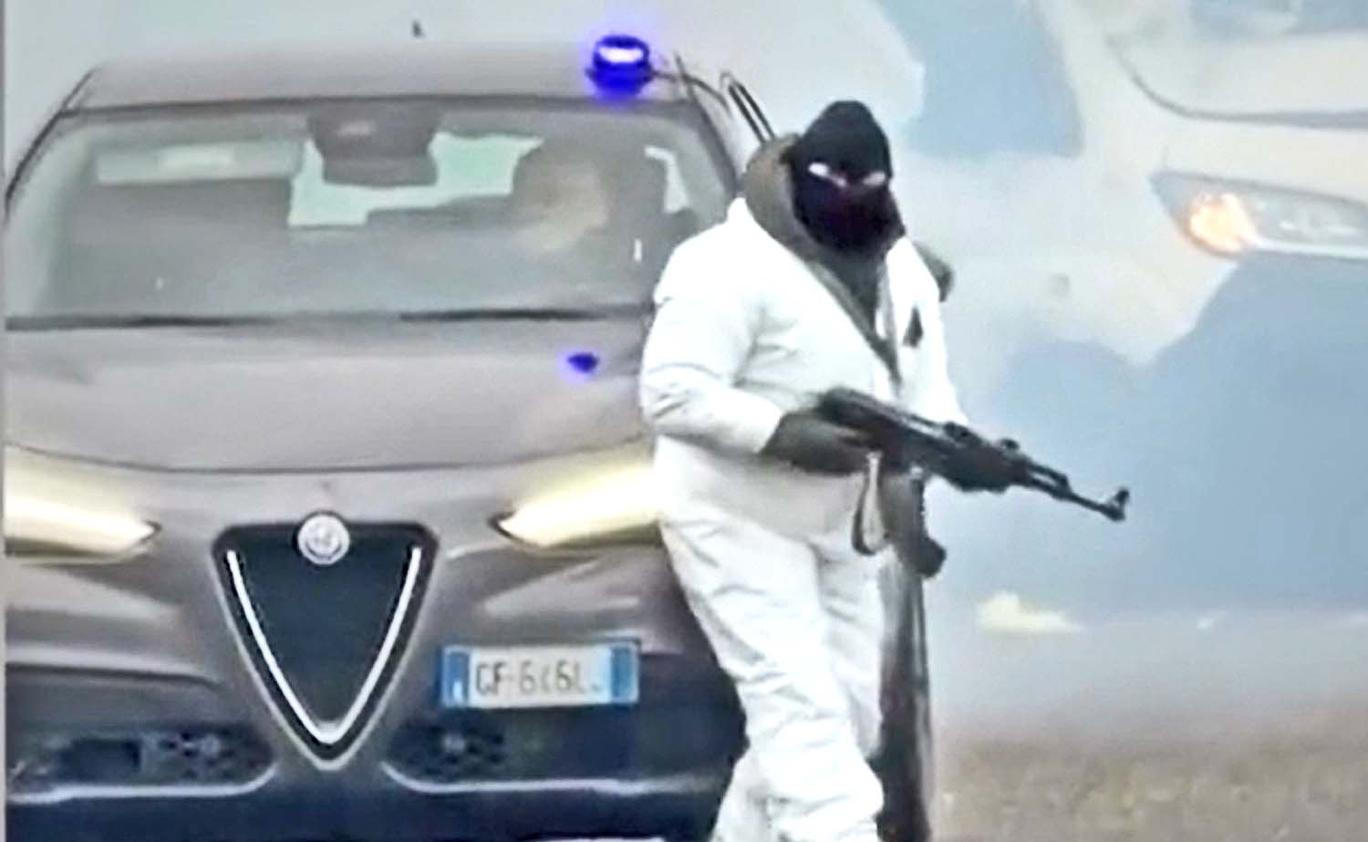 Škoda tyhle fotky minout: divoký Bunny, poselství na rukavici nebo gangsterka na dálnici