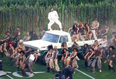 Škoda tyhle fotky minout: divoký Bunny, poselství na rukavici nebo gangsterka na dálnici