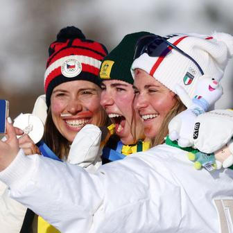 Snowboard - Women's Snowboard Cross Victory Ceremony