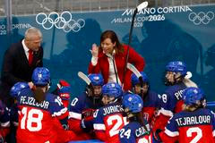 Trenérka českých hokejistek Carla MacLeodová