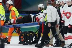 Zraněný Kevin Fiala v péči lékařů