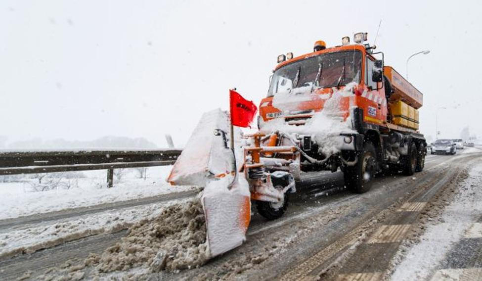 Sníh, doprava, zácpa, kolona, ilustrační foto