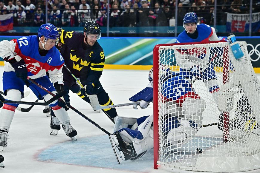 Slováci slaví prohru. Gólem v závěru po švédském blikanci jdou přímo do čtvrtfinále