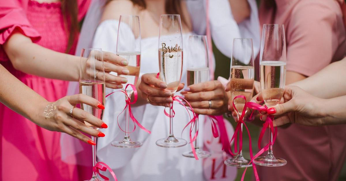 „Tohle jsem nečekala.“ Nevěsta na rozlučce se svobodou zjistila něco, co jí obrátilo život