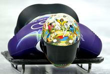 Na hlavě manifest, nebo nuda?