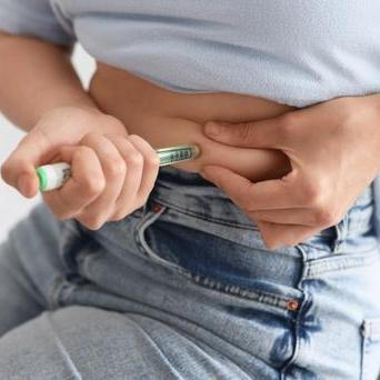 Nejdřív život, pak dítě? Social freezing dává ženám víc času na vlastní tempo