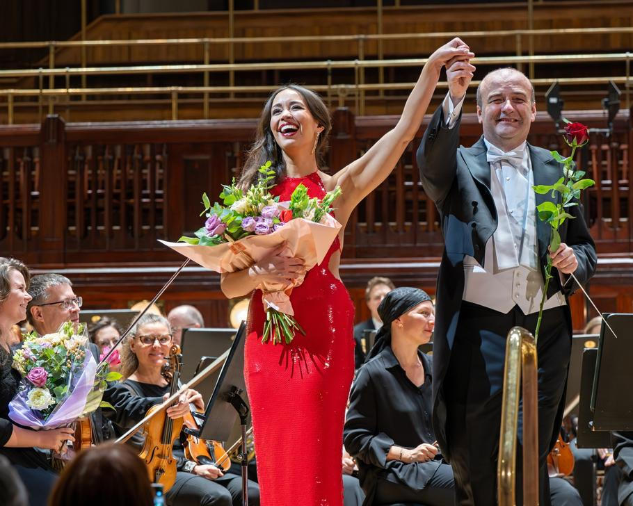 Publikum si při koncertu americké sopranistky vytleskalo celkem čtyři přídavky.