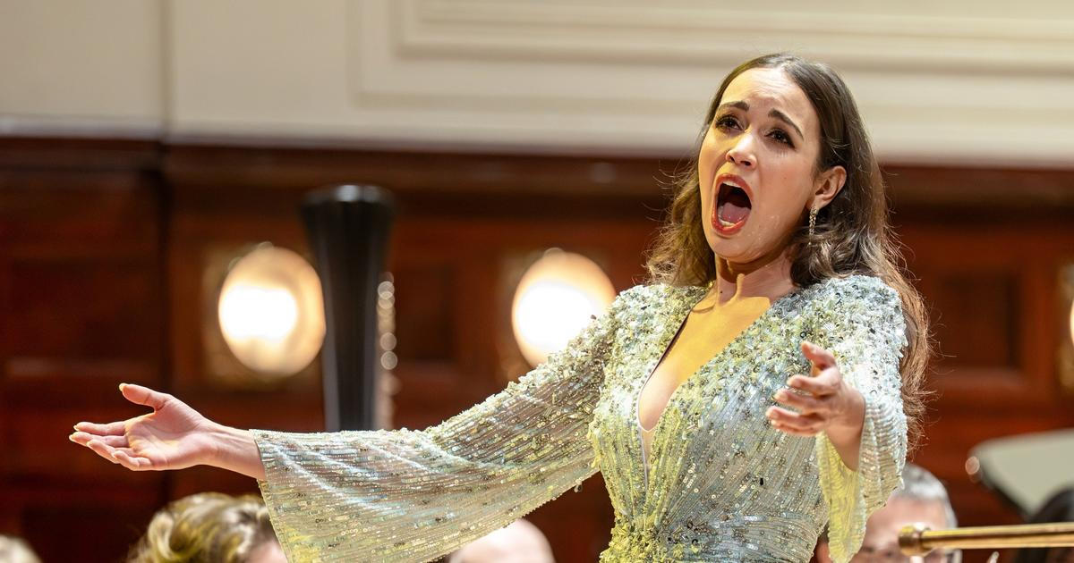 První dáma Metropolitní opery zářila v Praze. Sierraová předvedla vokální mistrovství