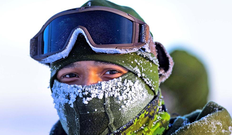 Canadian troops conduct arctic exercises