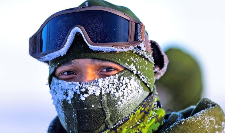 Canadian troops conduct arctic exercises
