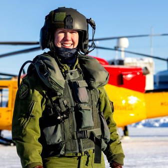 Canadian troops conduct arctic exercises