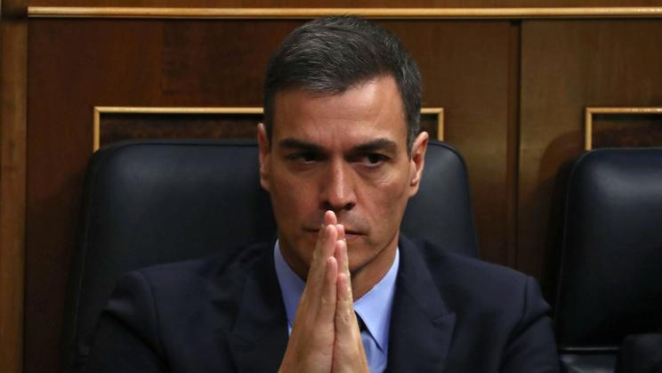 Španělský premiér Pedro Sánchez ve svém článku pro The New York Times tvrdí, že Západ přistěhovalce potřebuje, a proto jeho vláda přikročila k rozsáhlé amnestii půl milionu nelegálních imigrantů.