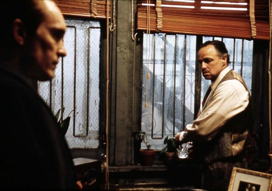 Robert Duvall a Marlon Brando ve filmu Kmotr. THE GODFATHER ROBERT DUVALL, MARLON BRANDO THE GODFATHER