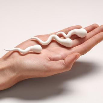 Podle lékaře Marka Broula je zásadní říct, že vasektomie není rychlá náhrada antikoncepce a nemělo by jít o impulzivní rozhodnutí.