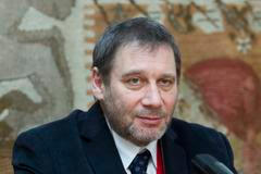 Tomáš Töpfer, herec a senátor.21.2.2012