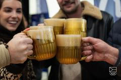 Pivo k fandění jednoduše patří.