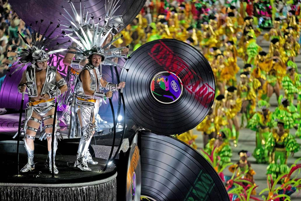 Samba pro prezidenta: karneval v Riu vyvolal politické vášně