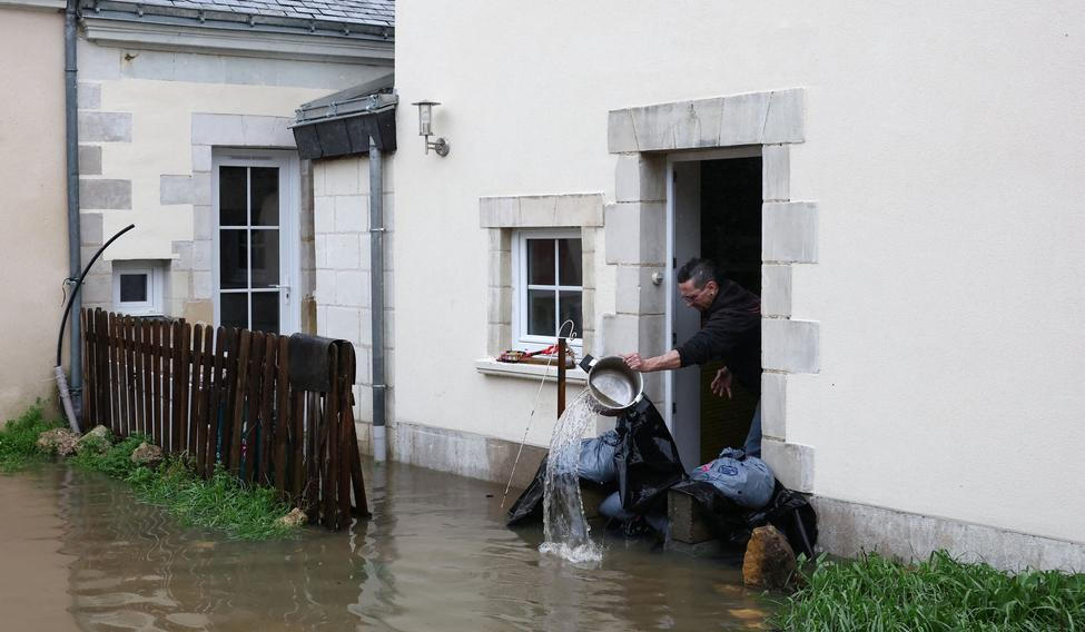 Floods due heavy rain in western France