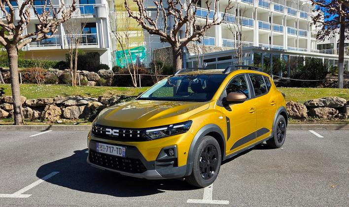 Dacia Sandero Stepway přichází na trh v omlazené podobě.