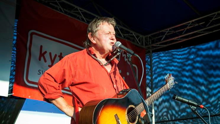 Písničkář Vladimír Merta oslaví 80. narozeniny koncertem a vydáním nového alba Nebe nepočká.