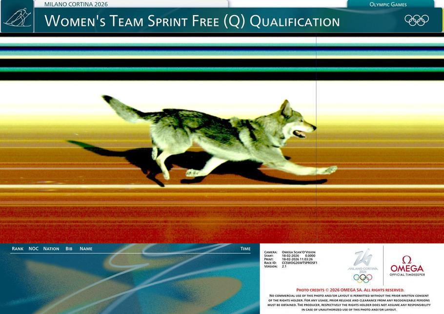 Snímek z cílové kamery, Nazgul se proběhl za závodnicemi. Cross-Country Skiing - Women's Team Sprint Qualification