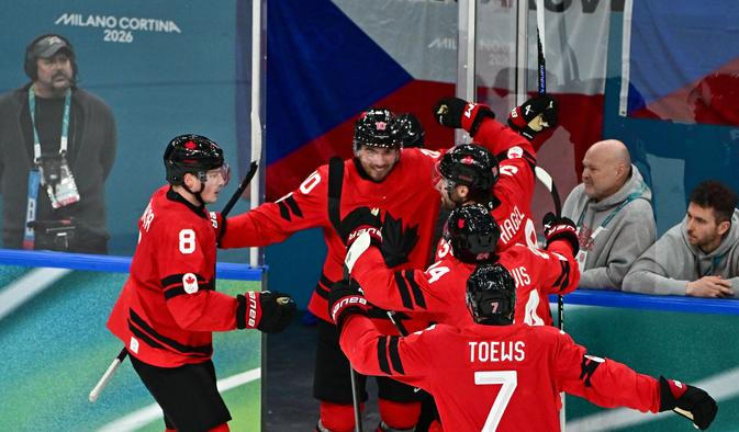 Kanadská radost v zápase Česko - Kanada na ZOH 2026