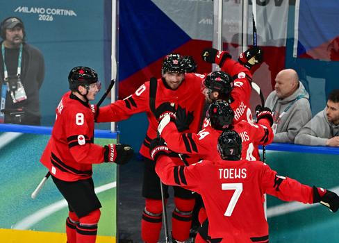 Kanadská radost v zápase Česko - Kanada na ZOH 2026