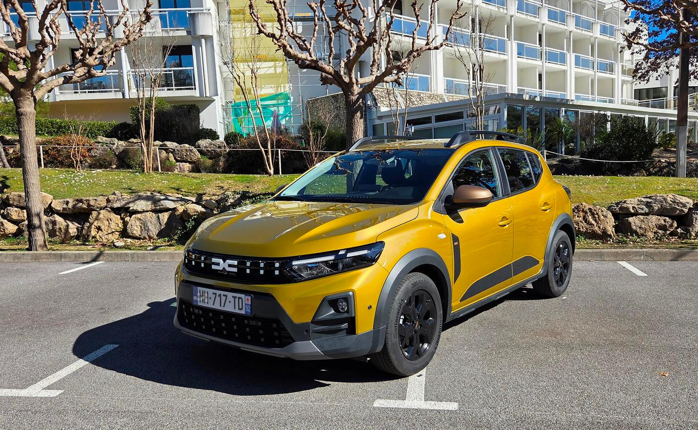 Dacia Sandero Stepway přichází na trh v omlazené podobě.