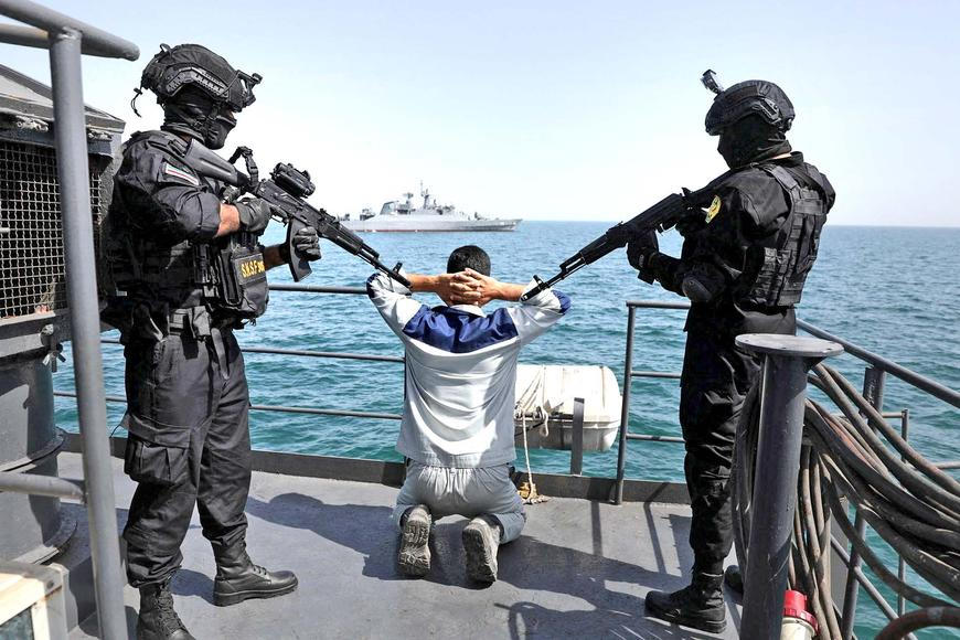 Perský záliv se mění v šachovnici velmocí. Kdo udělá první tah?