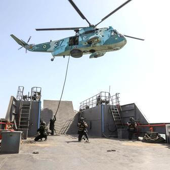 Perský záliv se mění v šachovnici velmocí. Kdo udělá první tah?