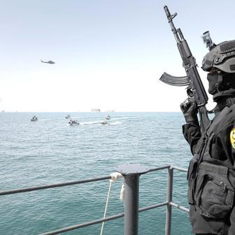 Perský záliv se mění v šachovnici velmocí. Kdo udělá první tah?