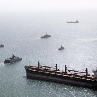 Perský záliv se mění v šachovnici velmocí. Kdo udělá první tah?