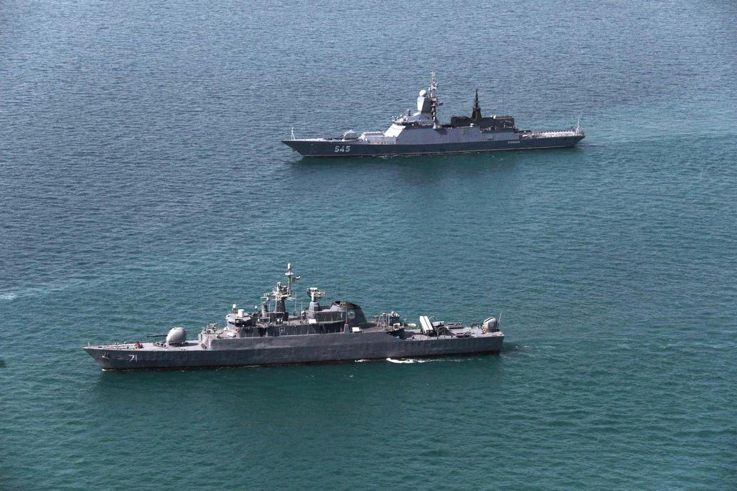 Perský záliv se mění v šachovnici velmocí. Kdo udělá první tah?