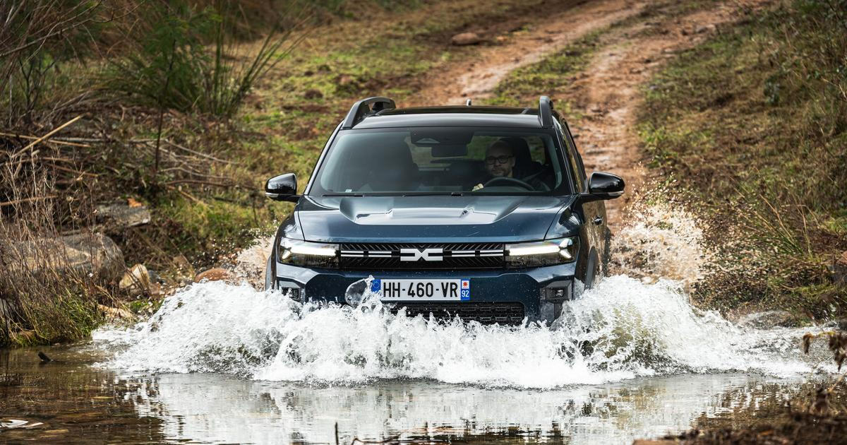 Jde to vůbec dohromady? Vzali jsme do terénu unikátní Dacii se třemi pohony v jednom