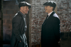 Barry Keoghan a Cillian Murphy ve filmu Gangy z Birminghamu: Nesmrtelný muž (2026).