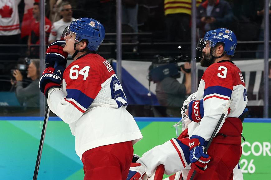 "Je to ještě horší než včera." Hokejisté jsou v Praze, jen těžko koušou zklamání