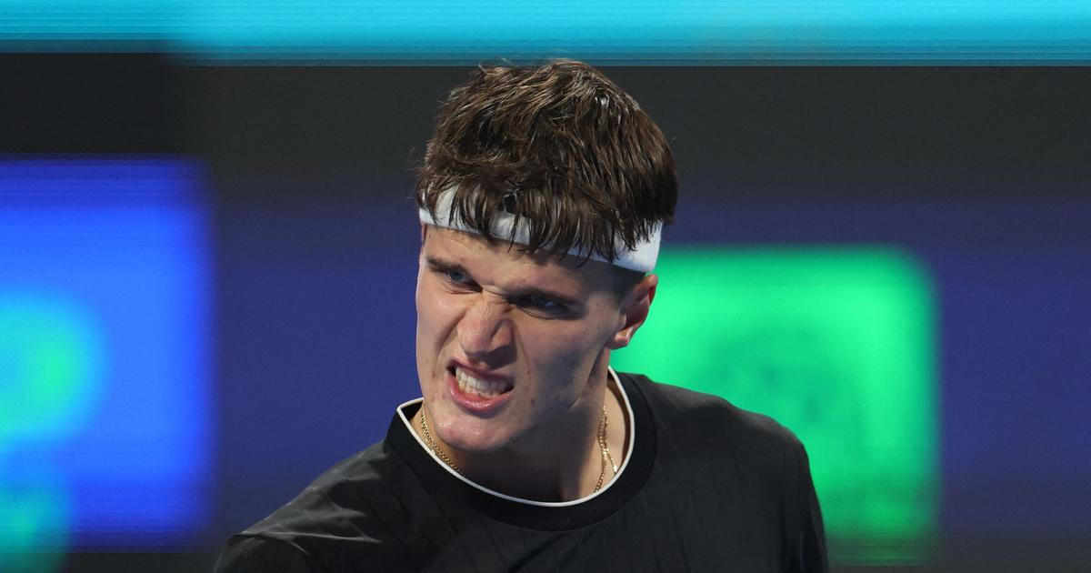 Senzace v Dauhá. Menšík vyřídil ve strhující bitvě světovou dvojku Sinnera