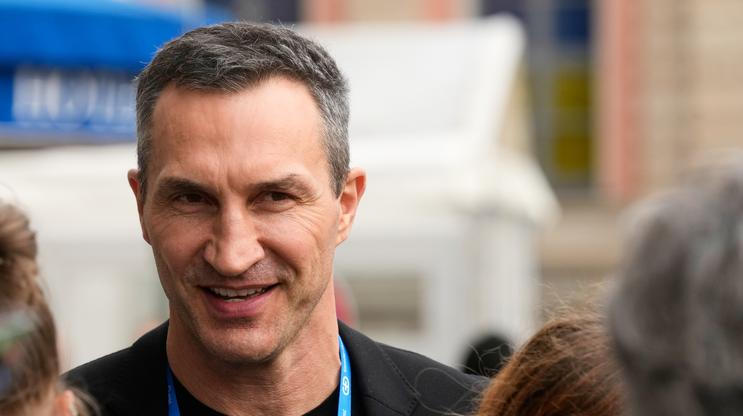 Vitalij Kličko v době, kdy Kyjev čelí jedné z nejkrutějších zim od začátku ruské plnohodnotné invaze, mluví otevřeně o tom, že budoucnost země není samozřejmostí.