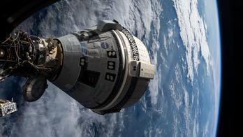 Kosmická loď Starliner od Boeingu, která dopravila astronauty Butche Wilmora a Suni Williamsovou na Mezinárodní vesmírnou stanici.